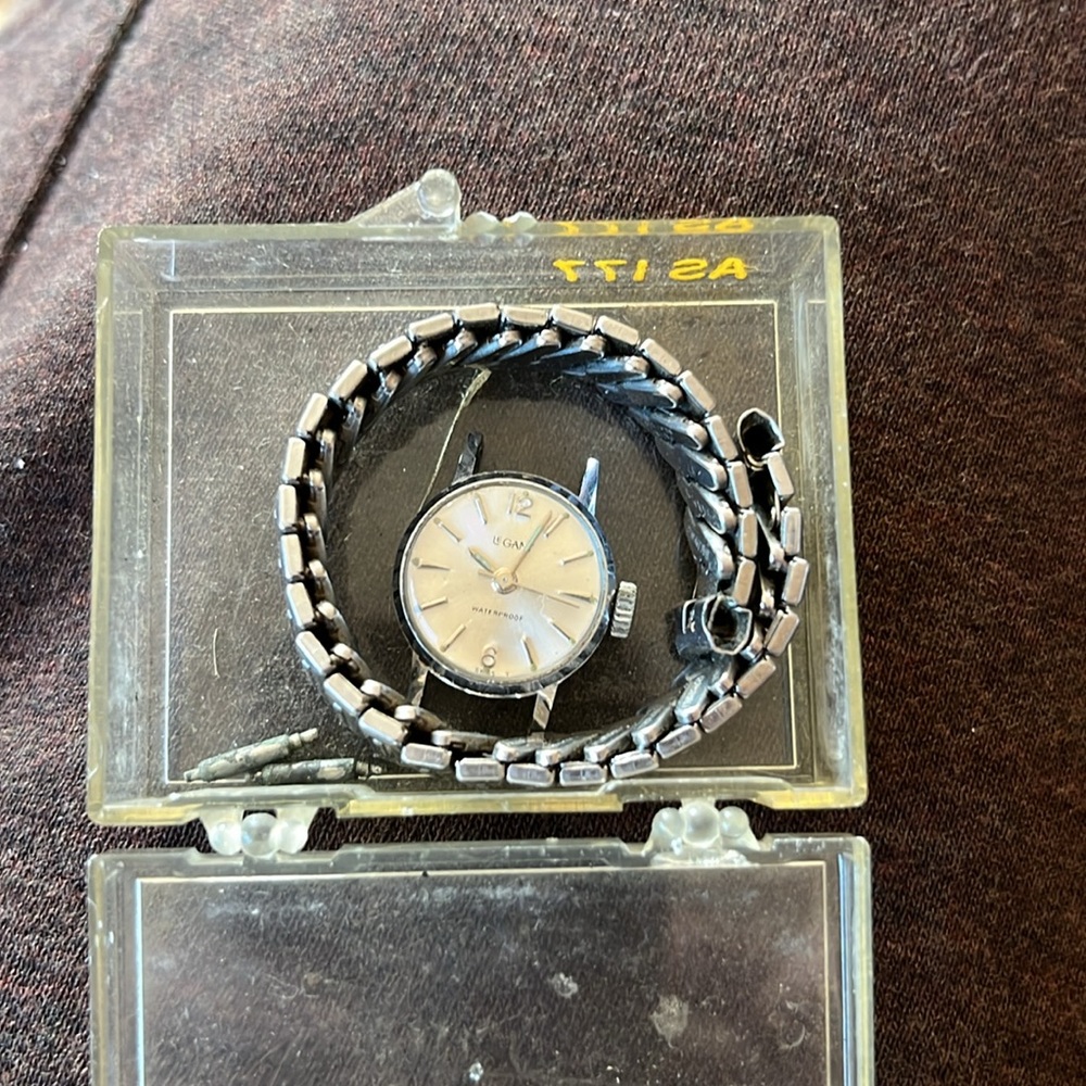 Antique Elegant Silver Women's Watch